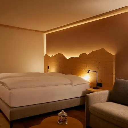 Alpenland Hotel Gstaad